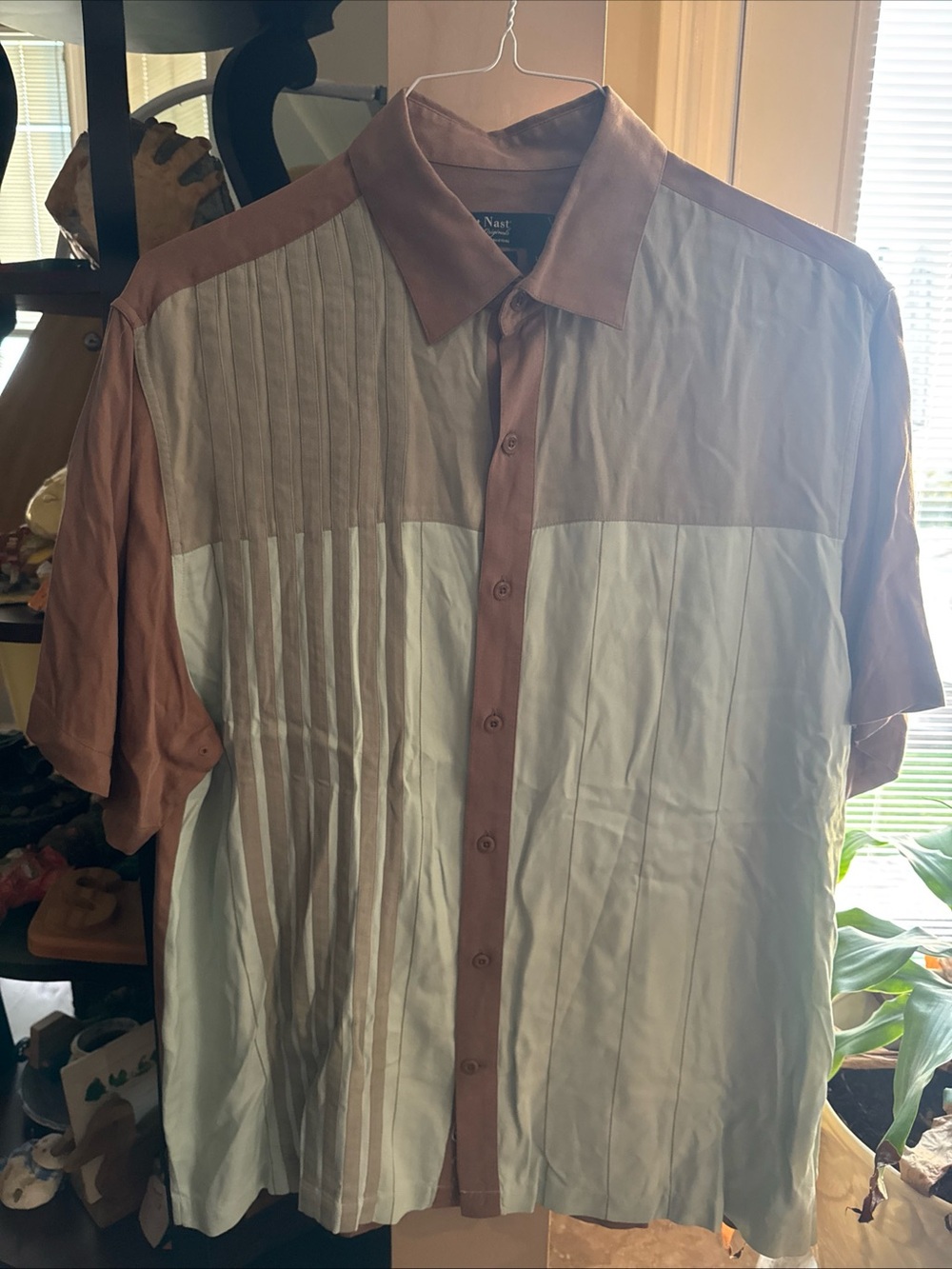 Nat Nast 100% silk Two-Tone Short-Sleeve Button-Up in Tan and Cream